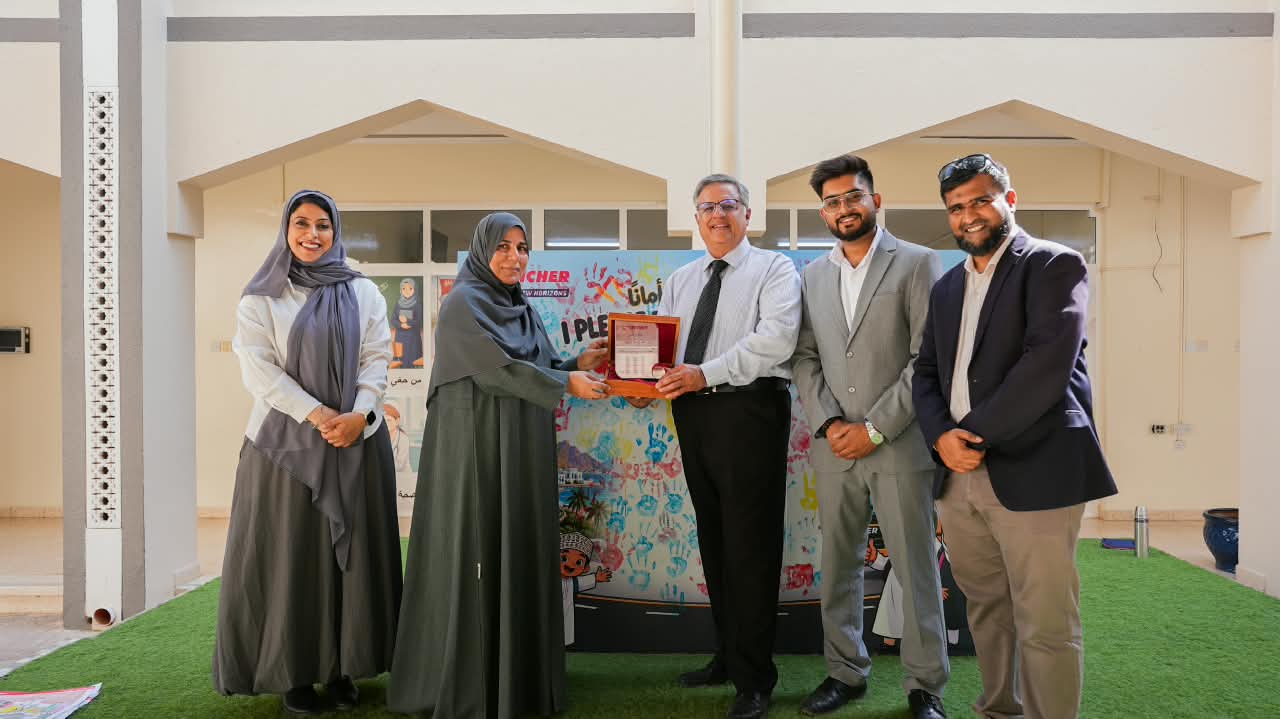 IHE and Eicher Trucks and Buses Promote School Bus Safety Awareness Among Students in Oman